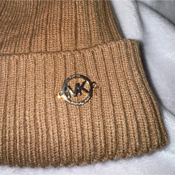 Michael Kors Fleece Lined Cuff Beanie Faux Fur Pom - Brown - Picture 2 of 6